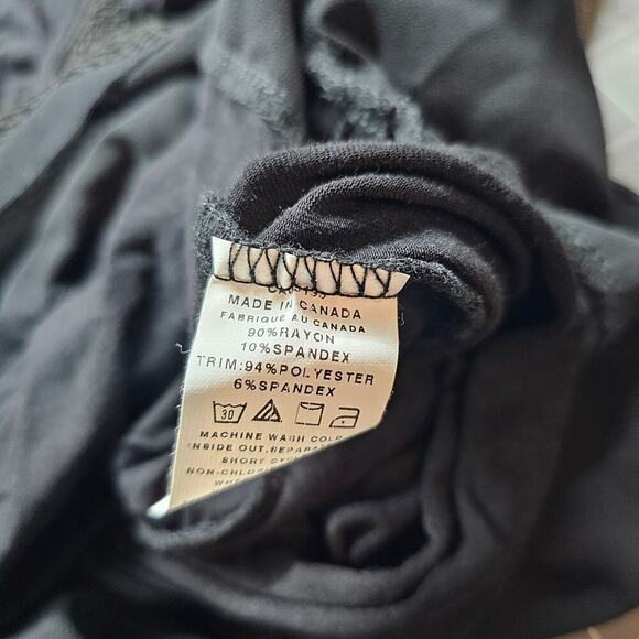 Picadilly Blouse Womens Size Large Black Layed Eyelet Flowing Long Sleeve - Picture 10 of 10